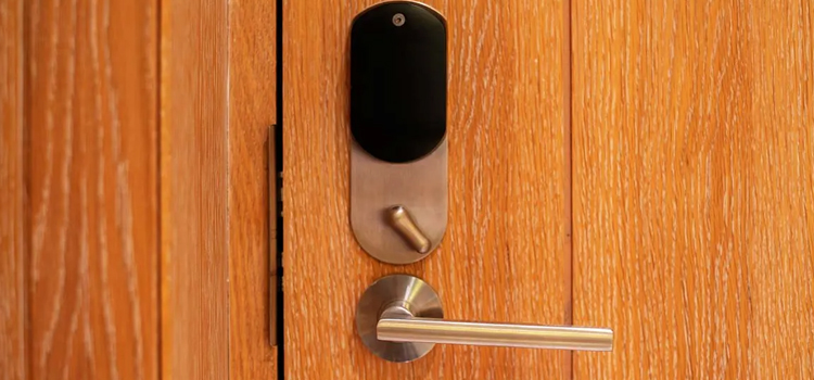 Automatic Locking Door Knob Adelanto